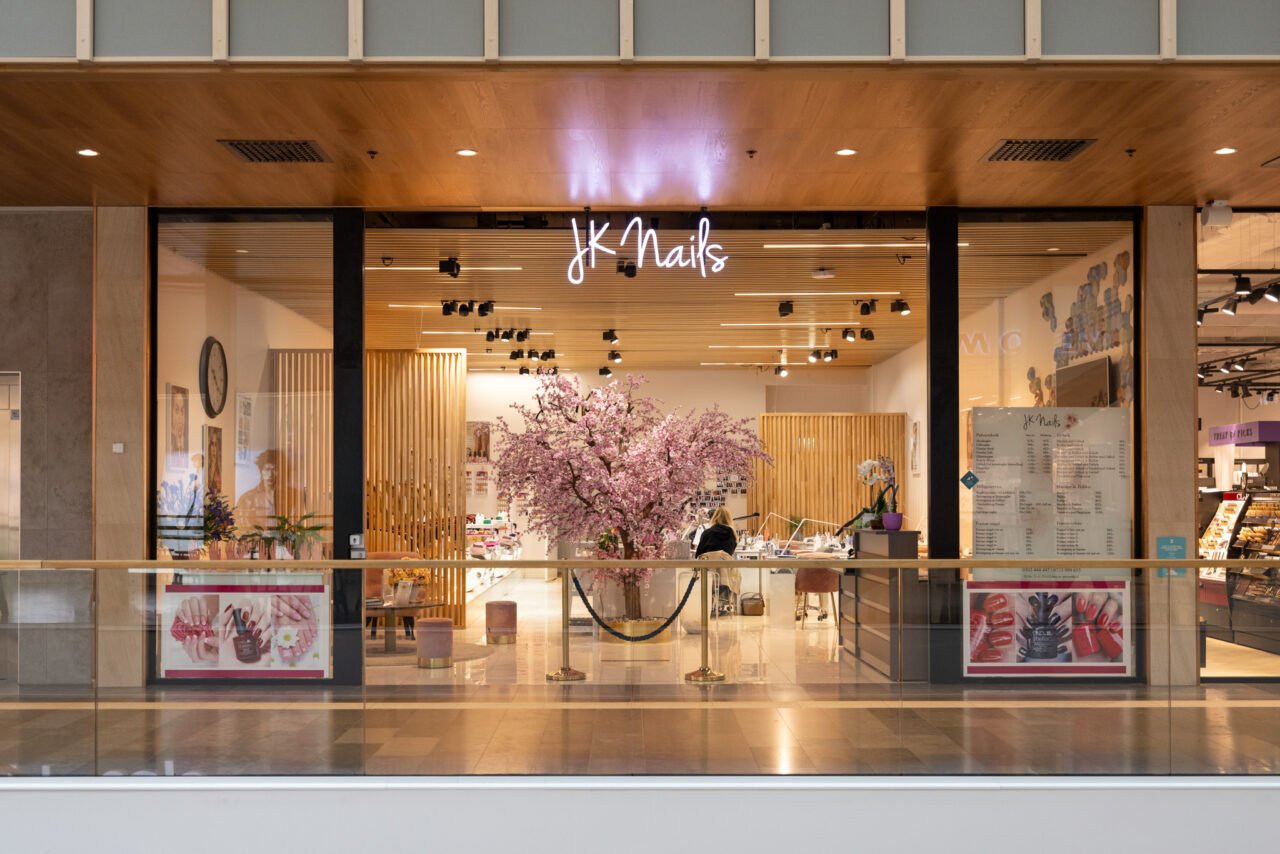 Entré till JK Nails nagelsalong