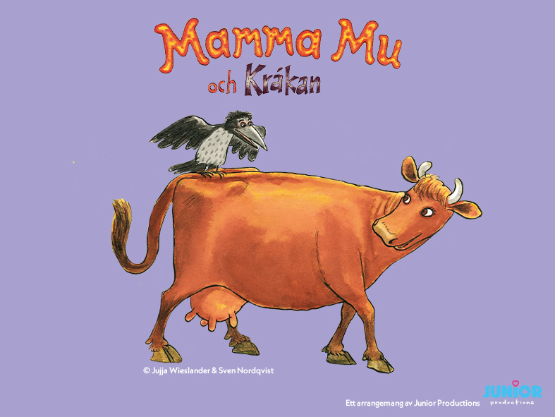 Mamma Mu och kråkan. Kråkan sitter på mamma mus rygg och ovanför dom står en text med "Mamma mu och Kråkan"